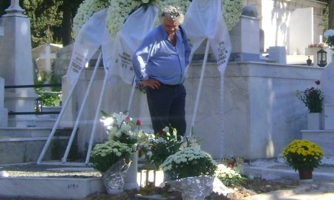 Δολοφονία Δώρας Ζέμπερη: Ποιος πηγαίνει κάθε μέρα στον τάφο της και γιατί;